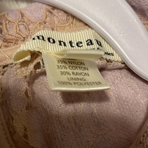 3/$15💛 🌷Pink Dressy Monteau Top 🌷 - Picture 8 of 8